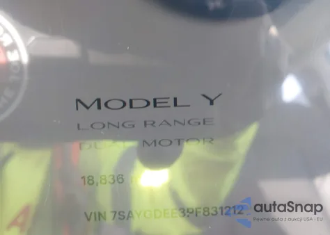 2023 Tesla Model Y Awd/Long Range Dual Motor All-Wheel Drive из США, поврежденный, VIN 7SAYGDEE3PF831212